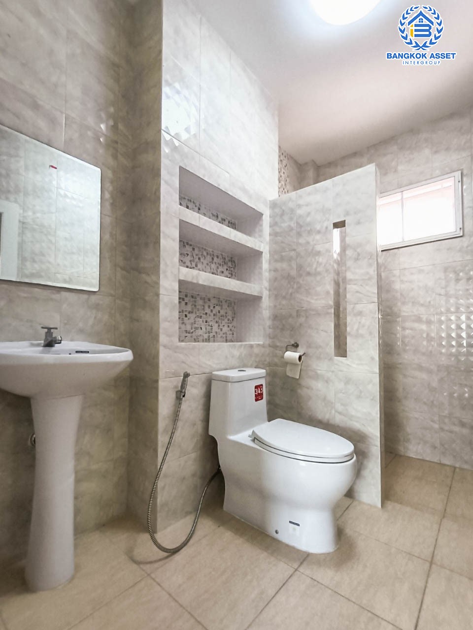 *****บ้านเดี่ยวมือสองย่านนนทบุรี ม.บ้านกาสะลอง กาญจนาภิเษก บ้านมือ1 ไม่เคยเข้าอยู่ เนื้อที่กว้างขวางมากถึง 66 ตร.ว. ฟังก์ชัน 4 ห้องนอน 3 ห้องน้ำ ที่จอดรถ 2 คัน แถมฟรี! เครื่องปรับอากาศ 1 เครื่อง มีพื้นที่รอบบ้าน ภายในตกแต่งสวย ตั้งบนทำเลแห่งการเดินทาง ใกล้รถไฟฟ้าสายสีม่วง "สถานีตลาดบางใหญ่"